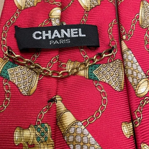 Chanel Red fabric w/gold tone binoculars/monocle/chains Chanel Silk Tie Italy - Picture 4 of 5